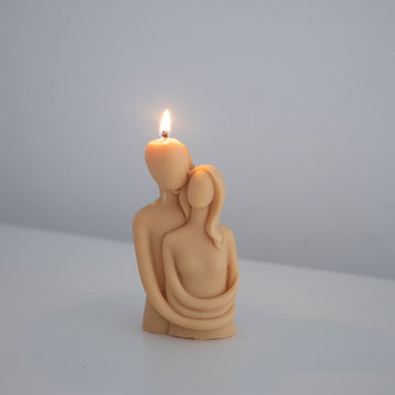 Romantic Couple Hug Candle – Handmade Soy Wax Sculpture for Gifts & Home Decor